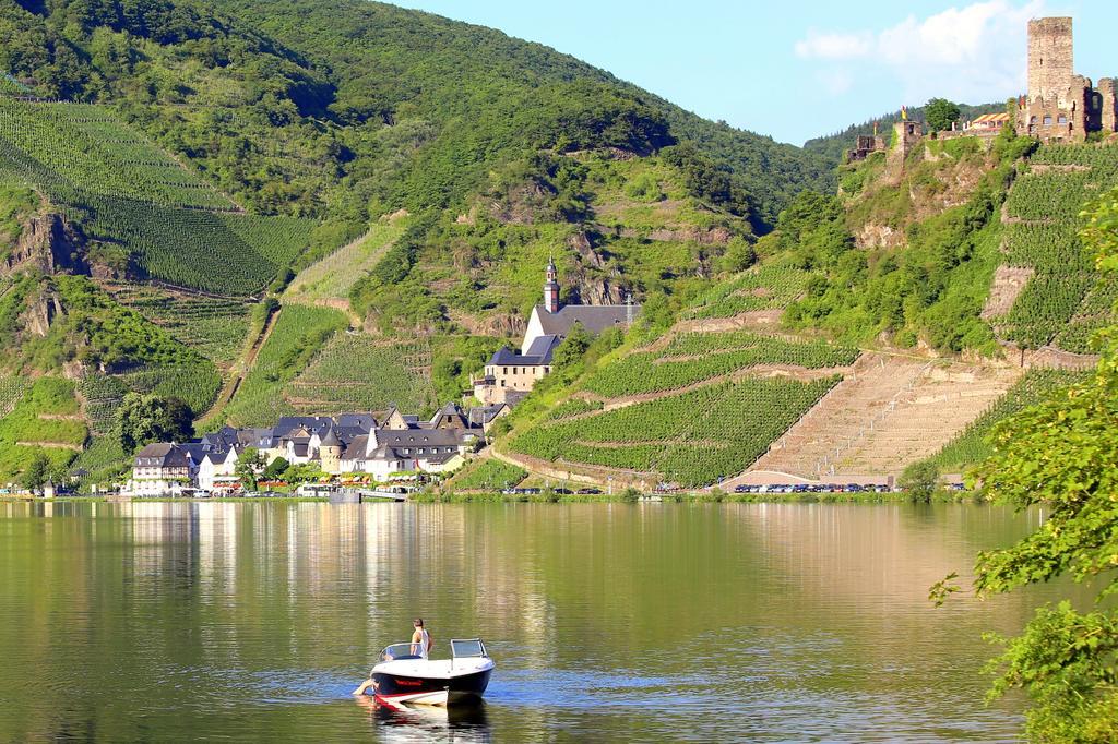 Hotel Haus Burg Metternich Beilstein  Bagian luar foto