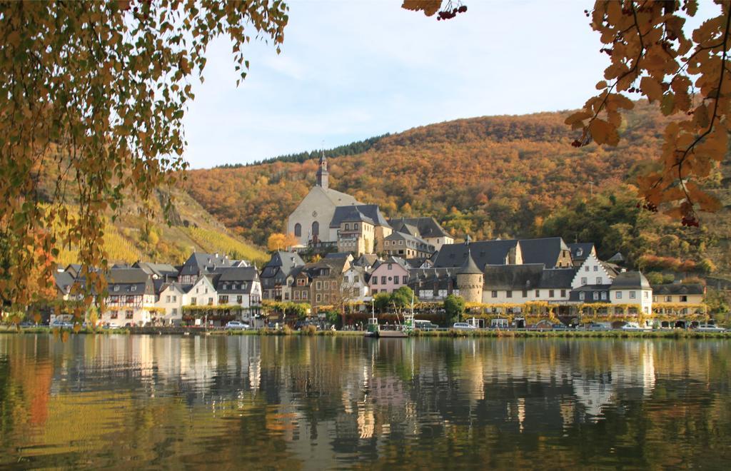 Hotel Haus Burg Metternich Beilstein  Bagian luar foto