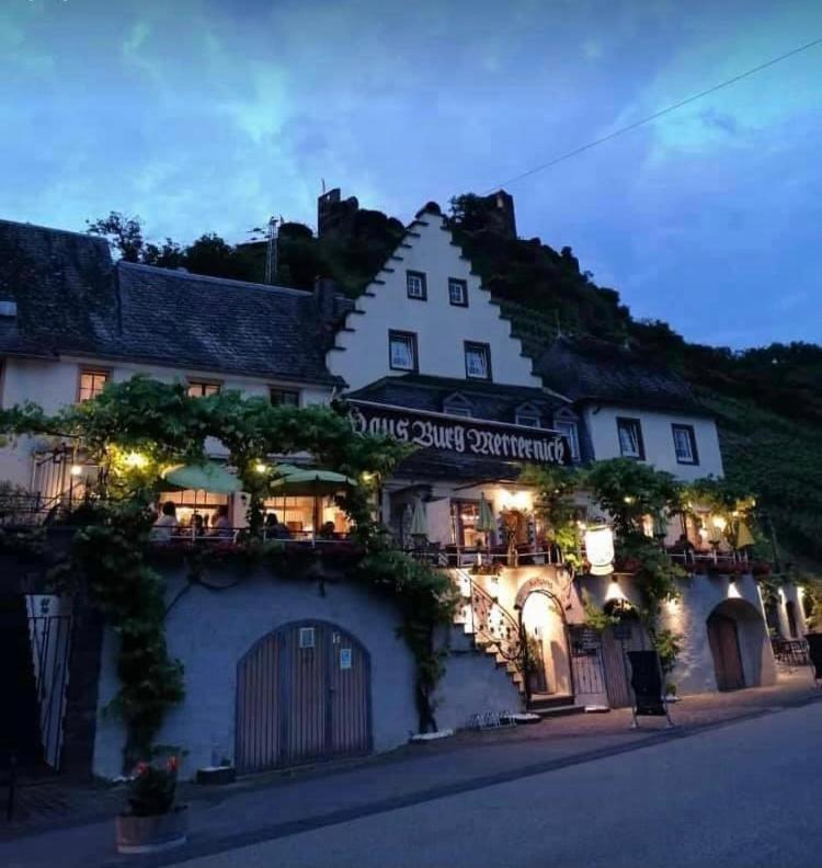 Hotel Haus Burg Metternich Beilstein  Bagian luar foto